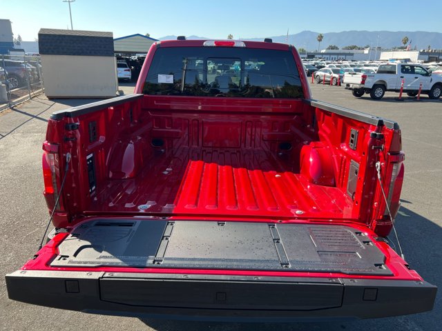 Vehicle image 17 of 22