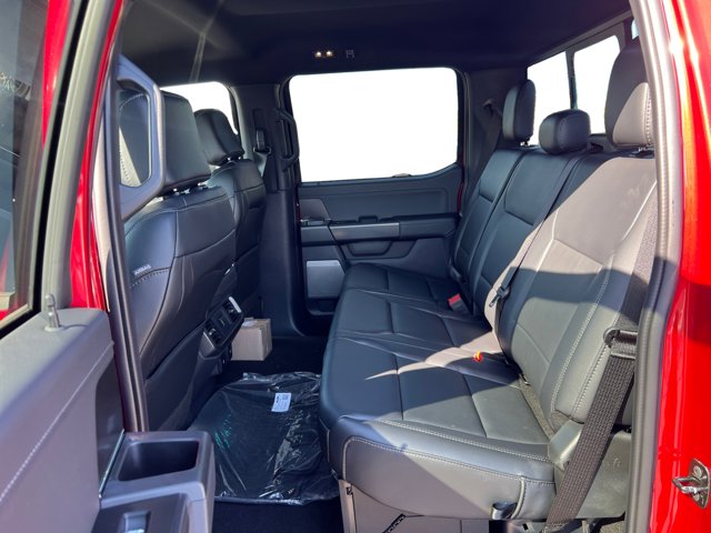 Vehicle image 16 of 22