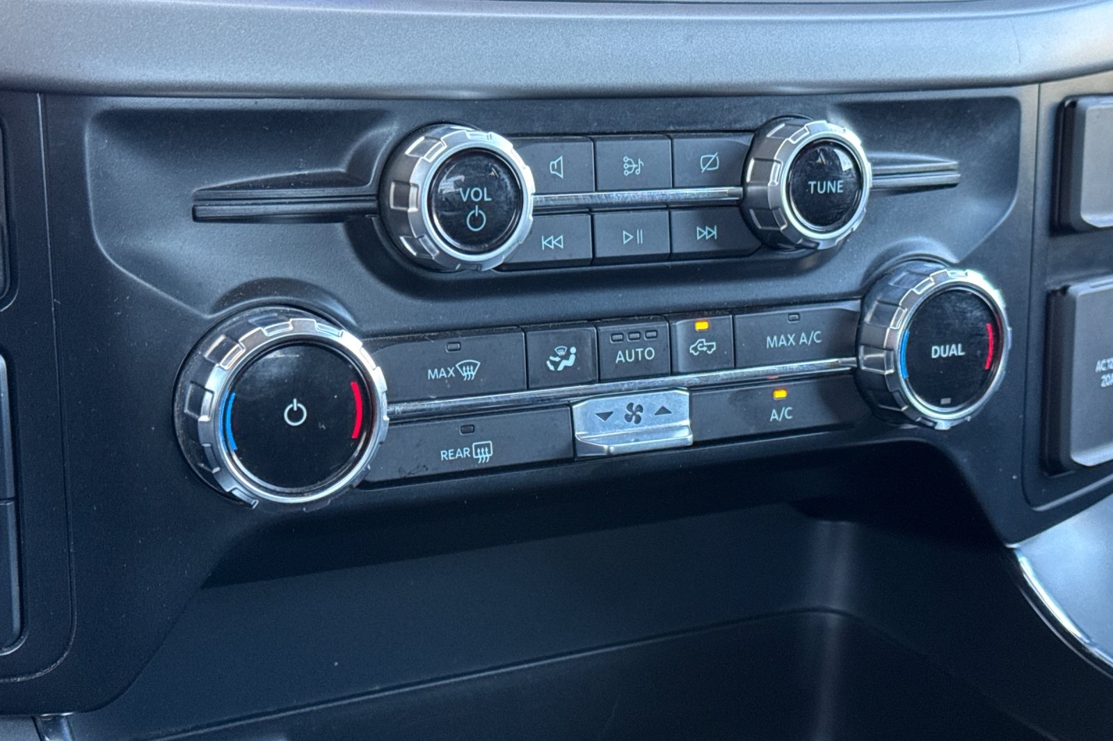 Vehicle image 52 of 57