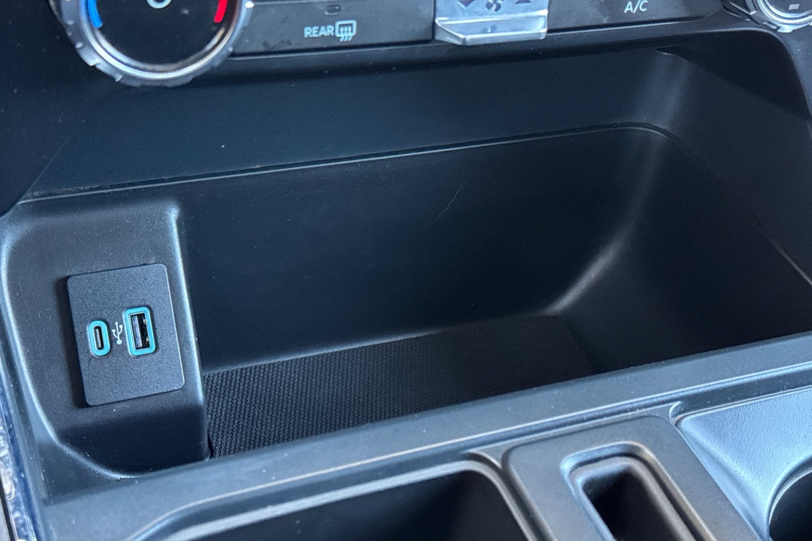 Vehicle image 28 of 57