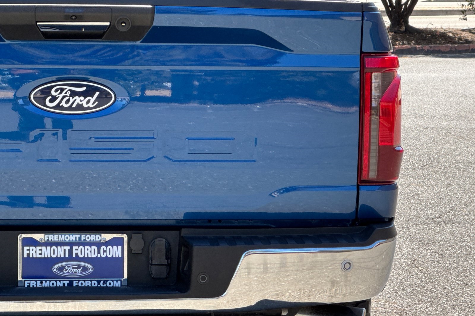 Vehicle image 10 of 57
