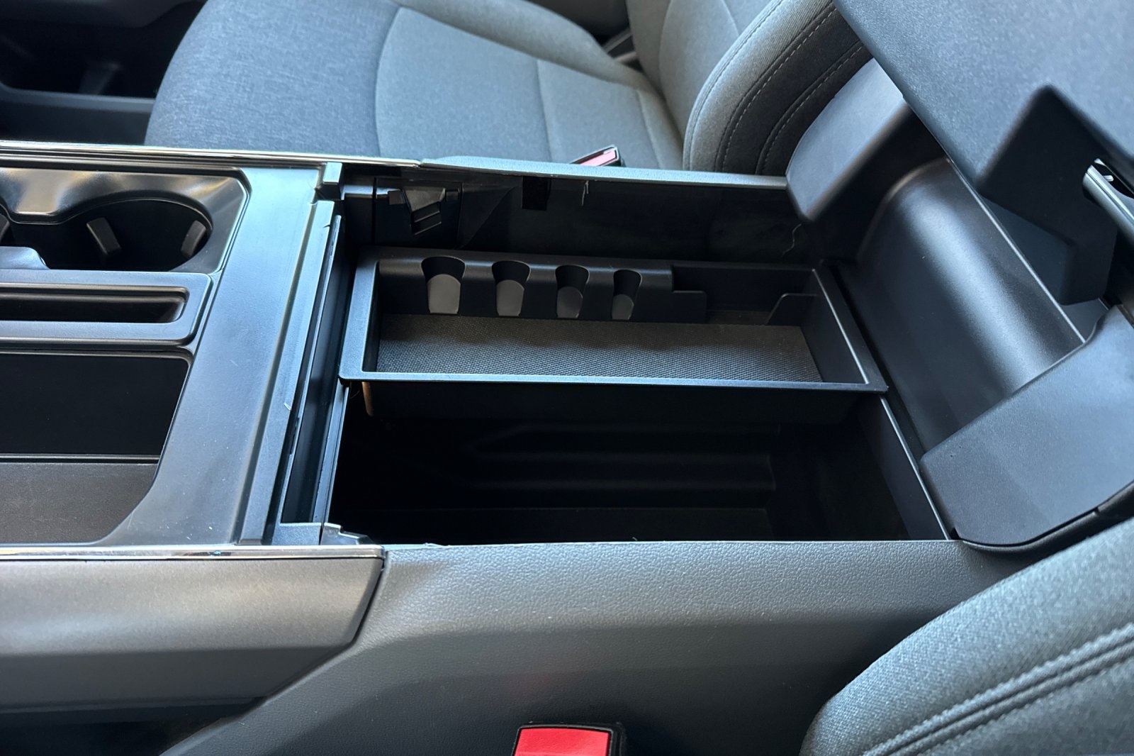 Vehicle image 27 of 57