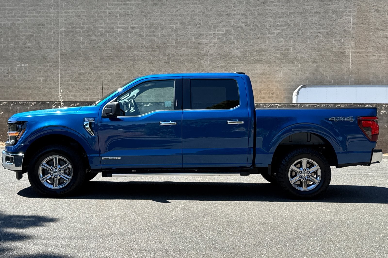 Vehicle image 8 of 57