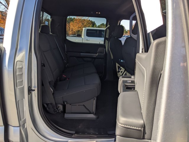 Vehicle image 40 of 45