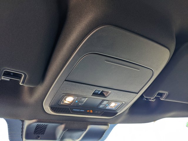 Vehicle image 27 of 45