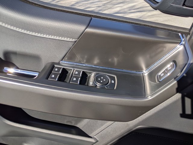 Vehicle image 17 of 45