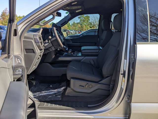 Vehicle image 13 of 45