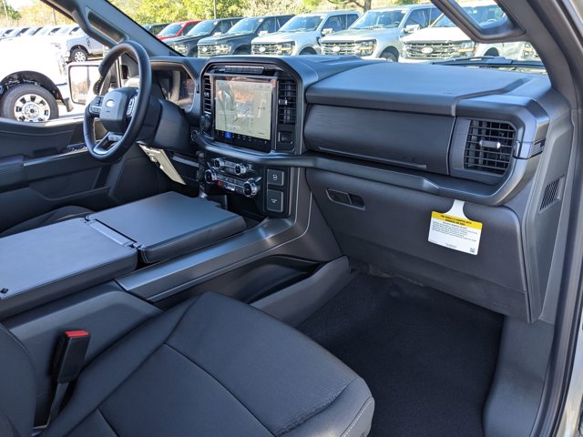 Vehicle image 43 of 45