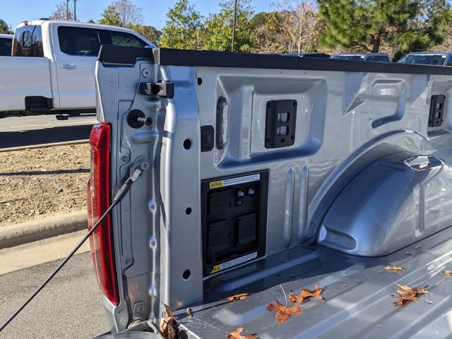 Vehicle image 37 of 45