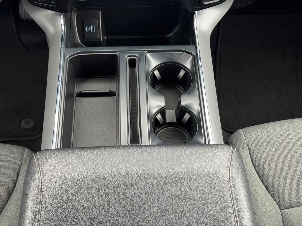 Vehicle image 20 of 22