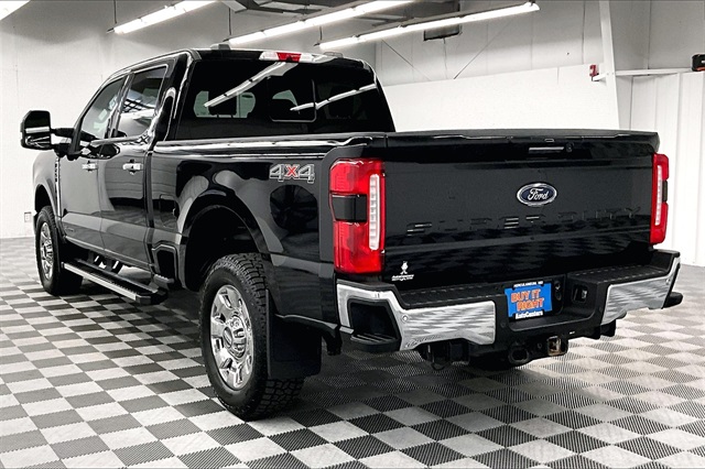 2024 Ford F-250 Lariat Image 6 of 39