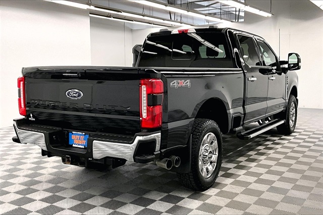 2024 Ford F-250 Lariat Image 4 of 39