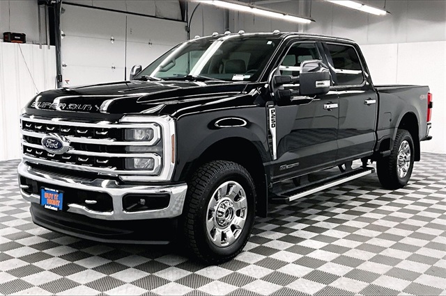 2024 Ford F-250 Lariat Image 1 of 39