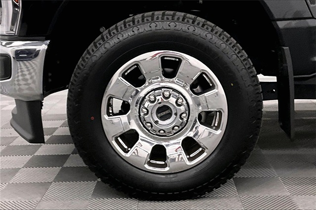 2024 Ford F-250 Lariat Image 7 of 39