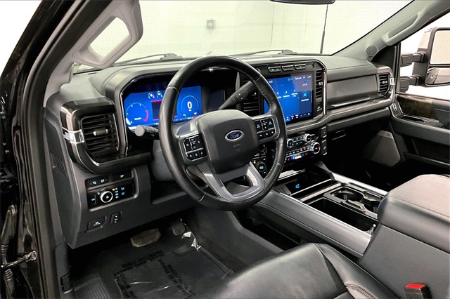 2024 Ford F-250 Lariat Image 14 of 39