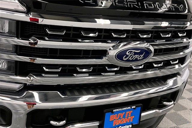 2024 Ford F-250 Lariat Image 32 of 39