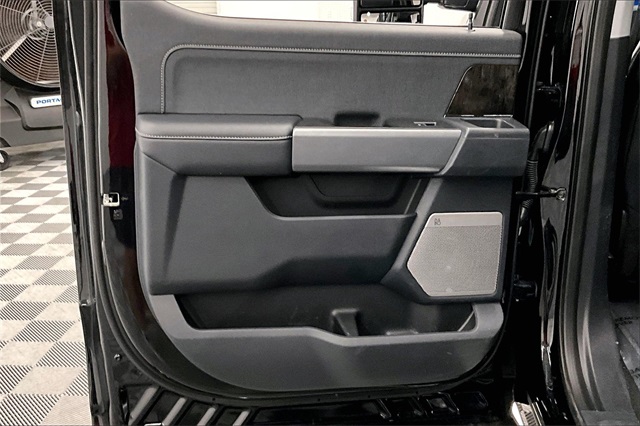 2024 Ford F-250 Lariat Image 25 of 39