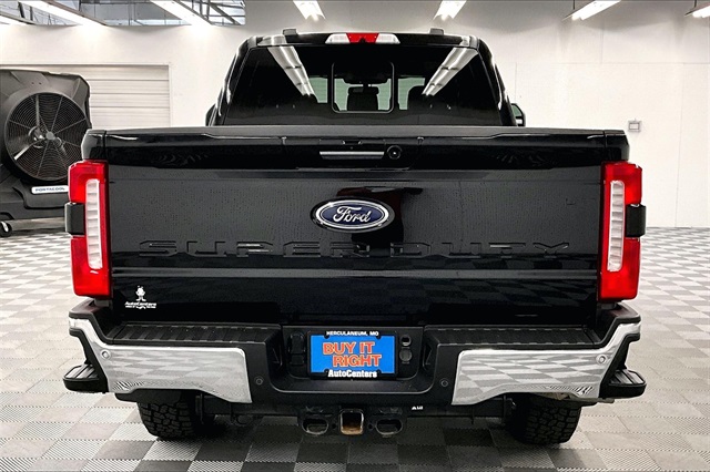 2024 Ford F-250 Lariat Image 5 of 39