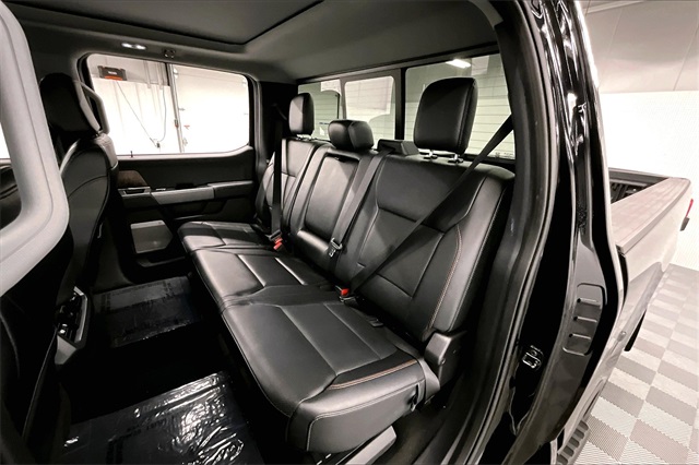 2024 Ford F-250 Lariat Image 11 of 39
