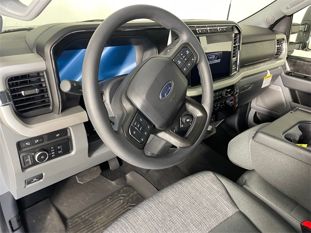 Vehicle image 9 of 23