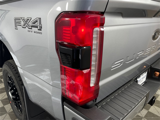 Vehicle image 20 of 23