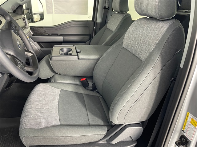 Vehicle image 8 of 23