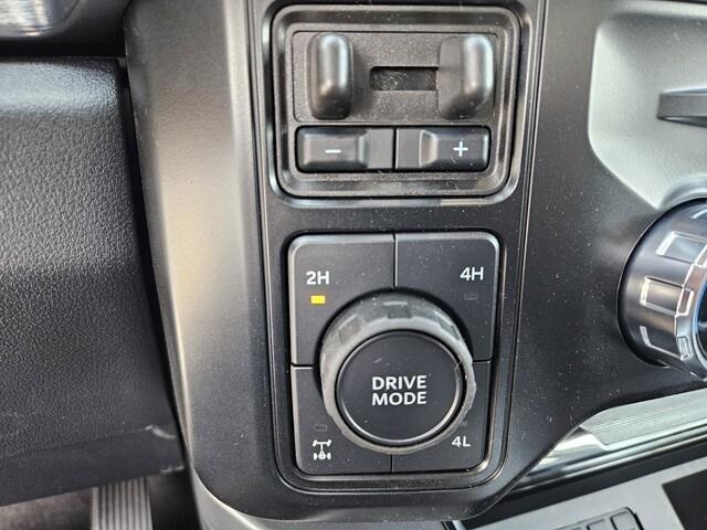 Vehicle image 21 of 22