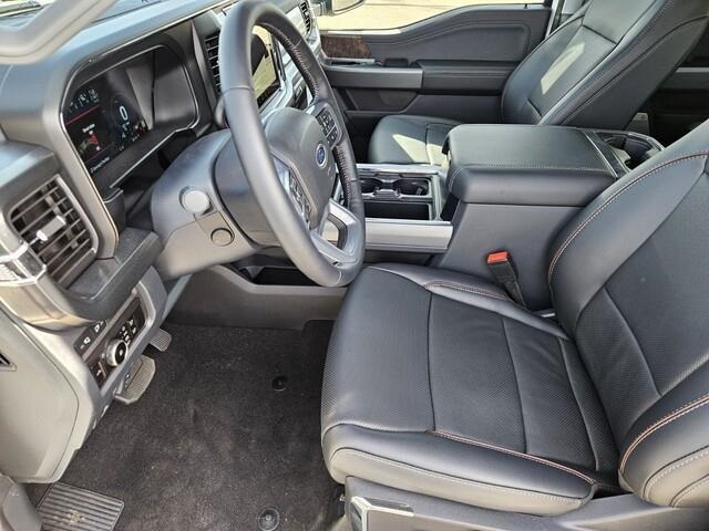 Vehicle image 9 of 22
