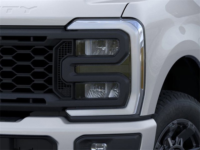 Vehicle image 18 of 22