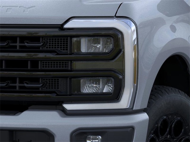 Vehicle image 18 of 22