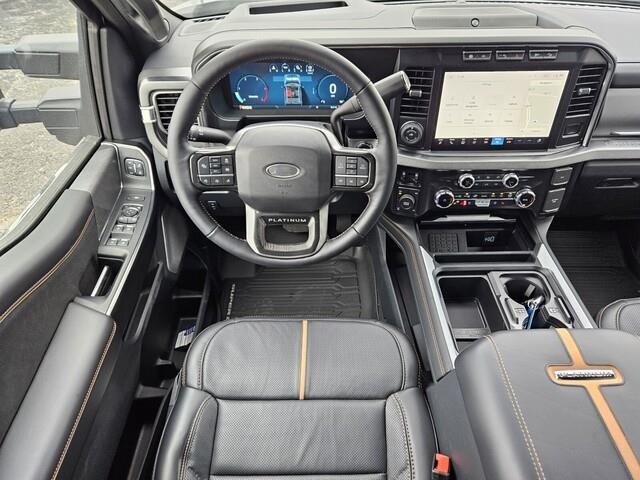 Vehicle image 14 of 24