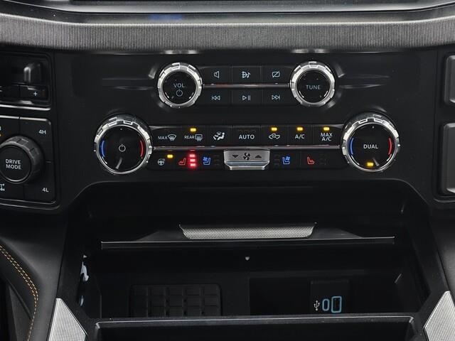 Vehicle image 19 of 24