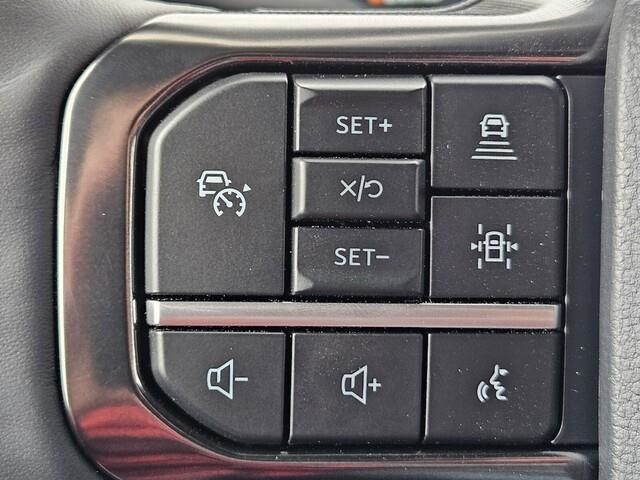 Vehicle image 23 of 24