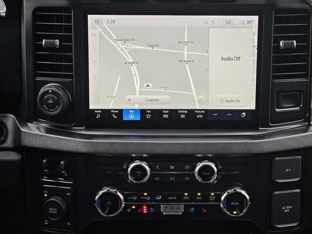 Vehicle image 17 of 24