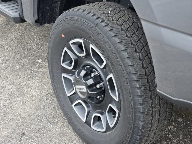 Vehicle image 5 of 24