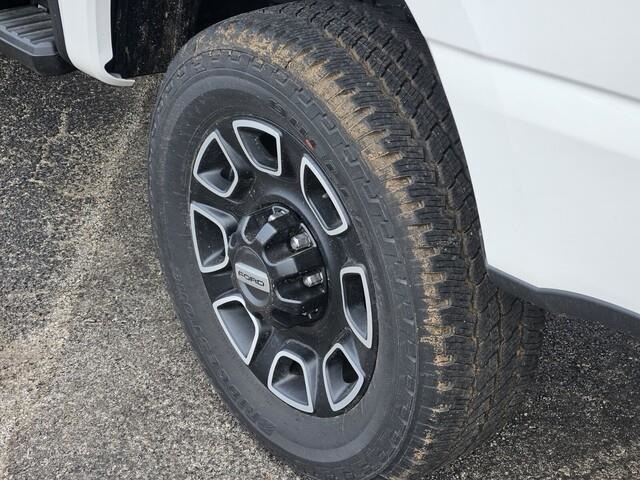 Vehicle image 5 of 24