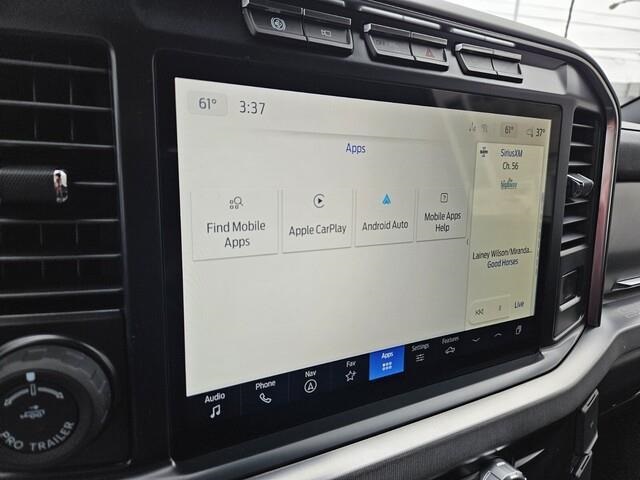 Vehicle image 21 of 24