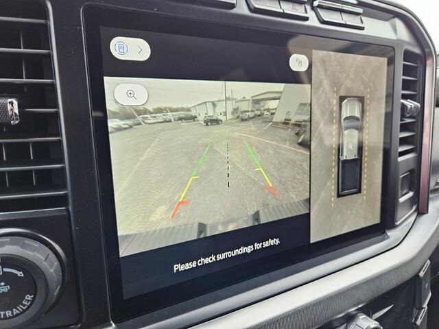 Vehicle image 20 of 24