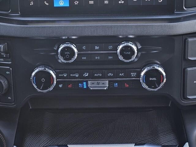 Vehicle image 19 of 24