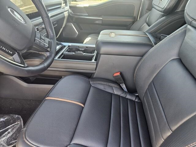 Vehicle image 8 of 24
