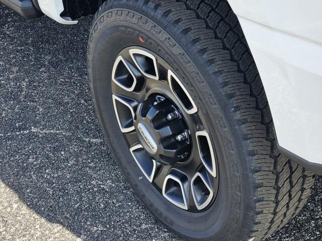 Vehicle image 5 of 24