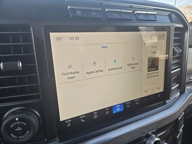 Vehicle image 21 of 24
