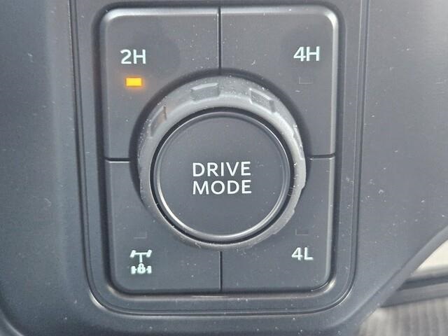 Vehicle image 22 of 24