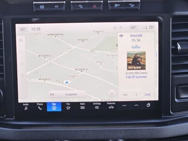Vehicle image 18 of 24