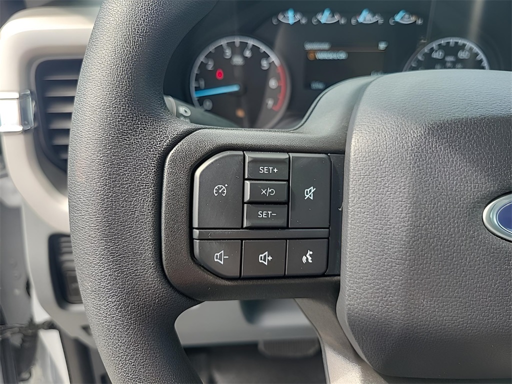 Vehicle image 18 of 31
