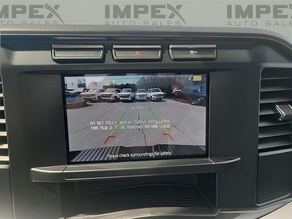 Vehicle image 21 of 31