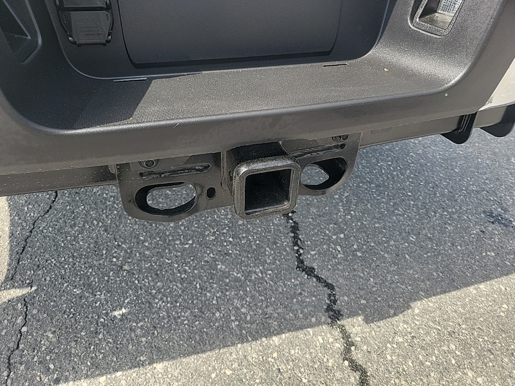 Vehicle image 23 of 31