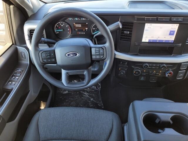 Vehicle image 11 of 21