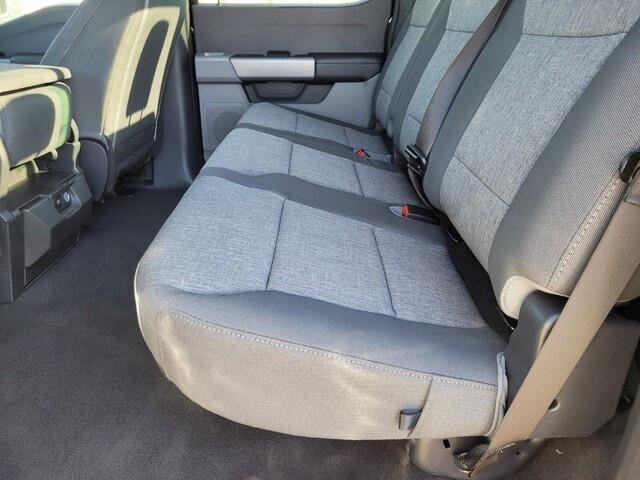 Vehicle image 10 of 21