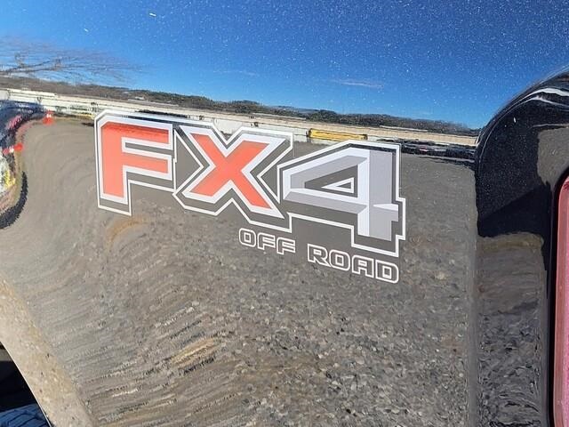 Vehicle image 4 of 21